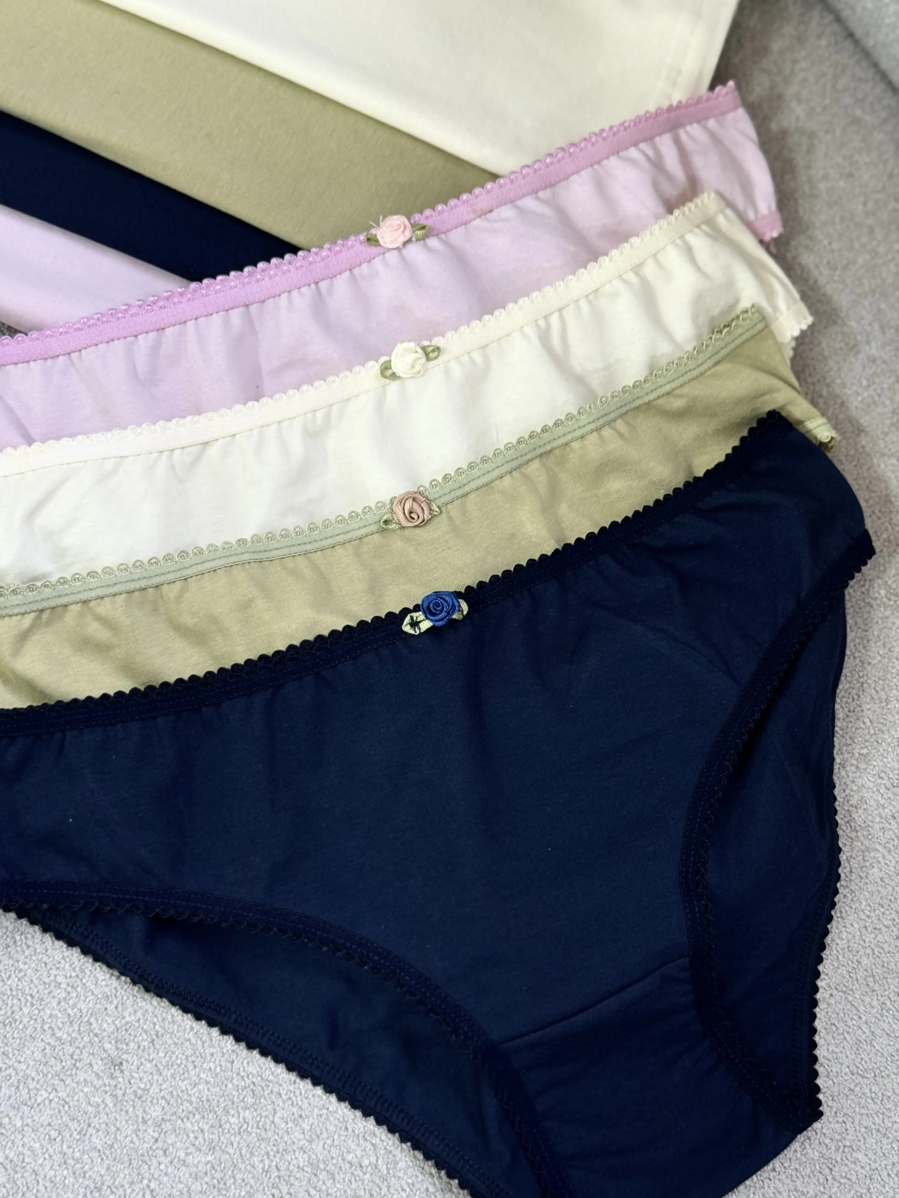 ست تاپ و شورتک زنانه آیسو سدنا